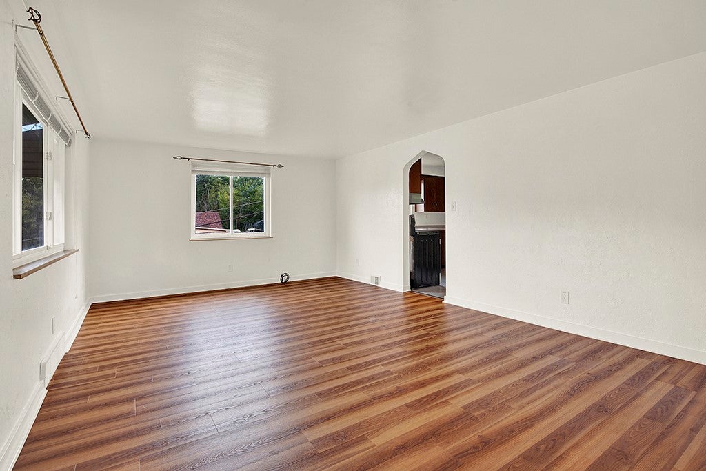 209 E Fairmont Ave