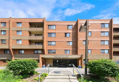 Photo for 5715 Beacon Street 107