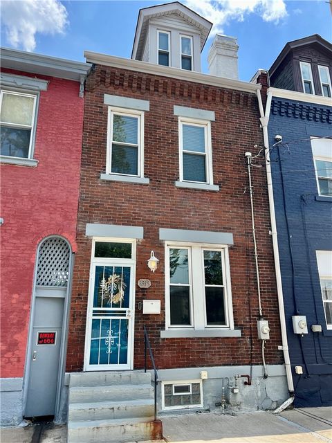 Photo of 3813 Foster St, Pittsburgh, PA 15201 (MLS # 1744781)