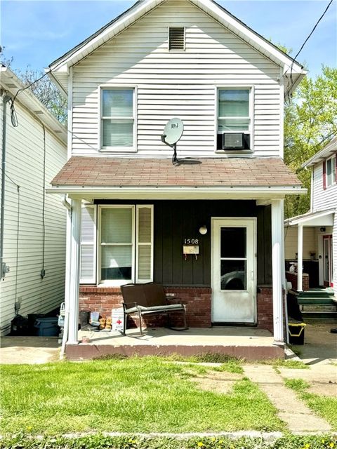 Single Family Residence in Brownsville PA 1508 Water St.jpg