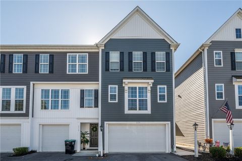 Photo of 1115 Sray Ln, Bridgeville, PA 15017 (MLS # 1726121)