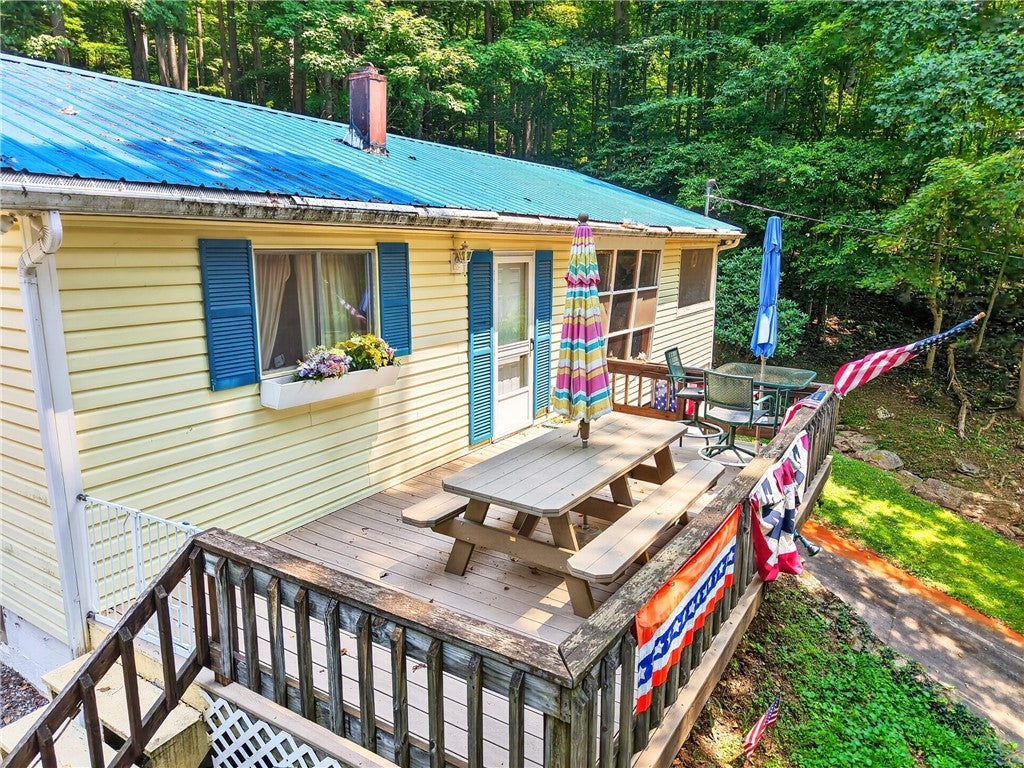 627 E Lakeview Rd