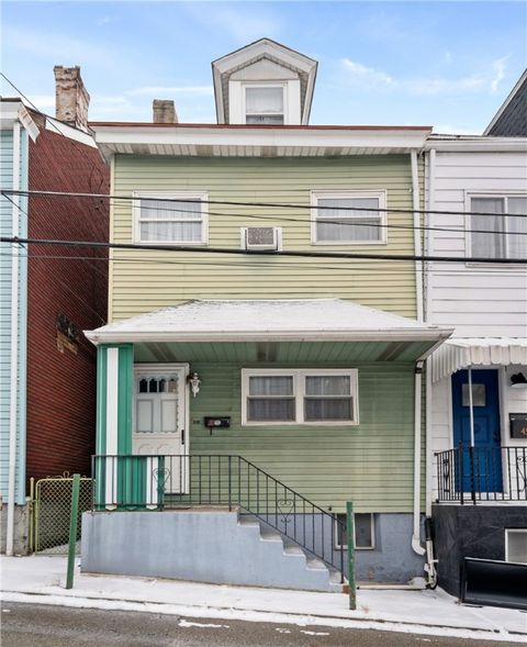 Photo of 451 Pearl St, Pittsburgh, PA 15224 (MLS # 1736222)