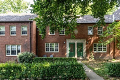 Photo of 518 Bigham St, Pittsburgh, PA 15216 (MLS # 1759779)