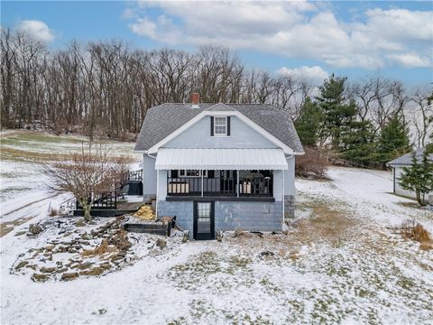 Photo of 396 Oak Spring Rd, Canonsburg, PA 15317 (MLS # 1738053)