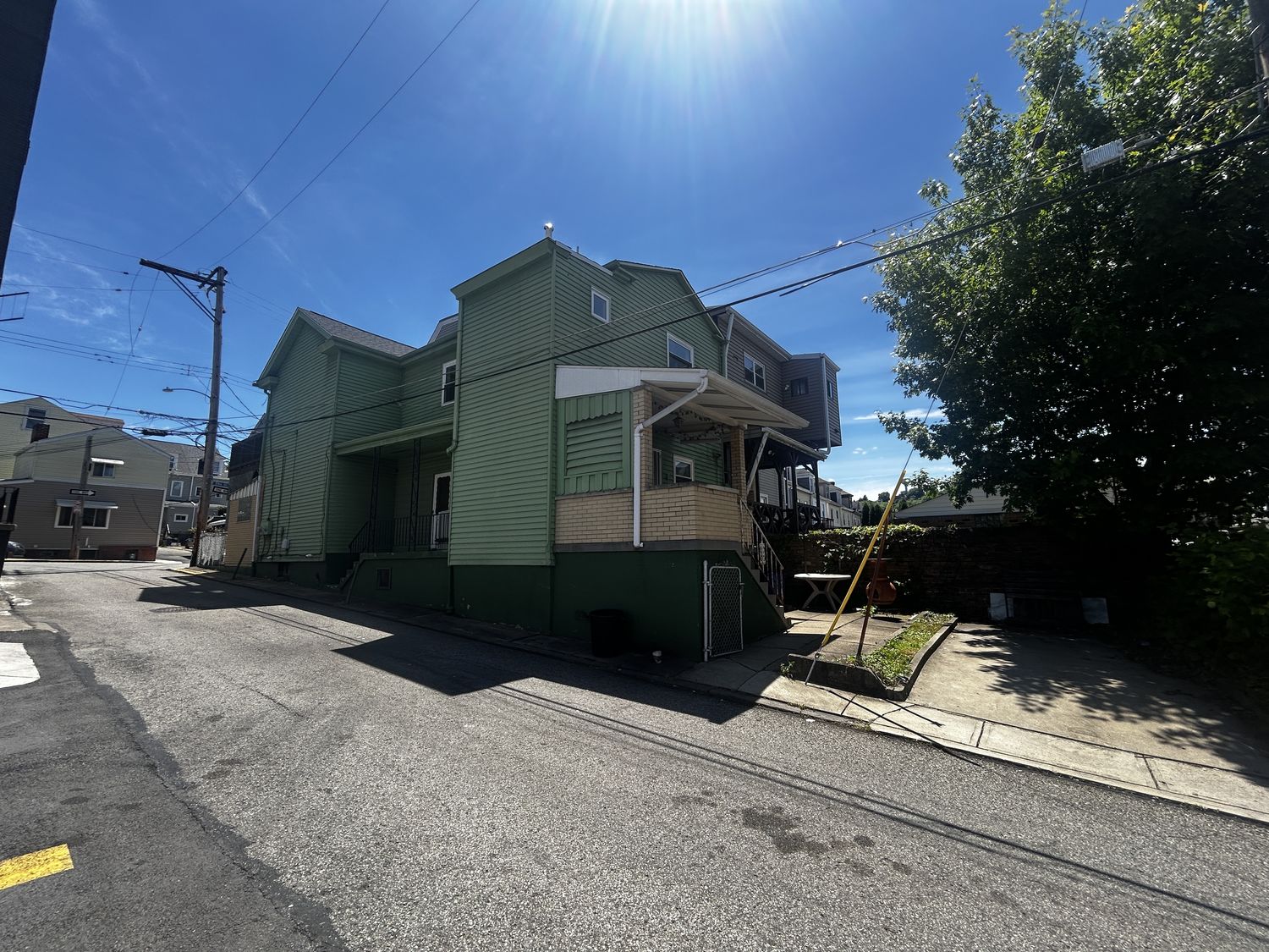 312 Ella Street