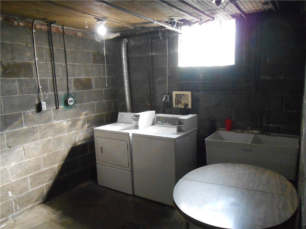 Dravosburg, Pennsylvania 15034, United States, 1 Bedroom Bedrooms, ,1 BathroomBathrooms,Residential,Active,256610