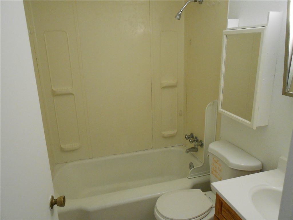 Dravosburg, Pennsylvania 15034, United States, 1 Bedroom Bedrooms, ,1 BathroomBathrooms,Residential,Active,256610