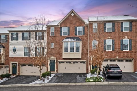 Photo of 220 Noble Woods Dr, Coraopolis, PA 15108 (MLS # 1739782)