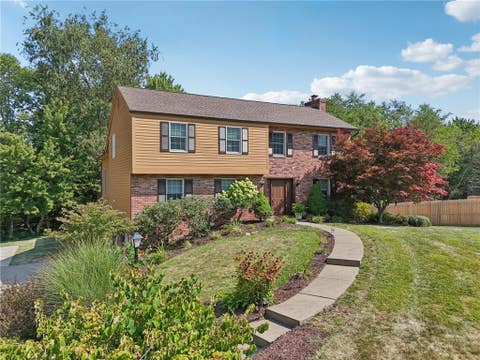 Photo for 39 Canter Dr