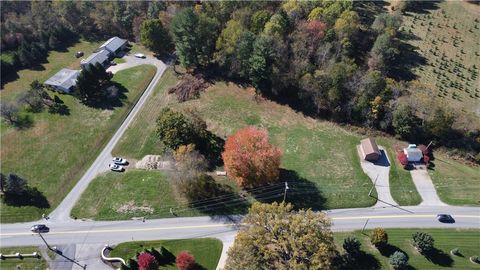 418 Myoma Rd Adams Twp PA 16046