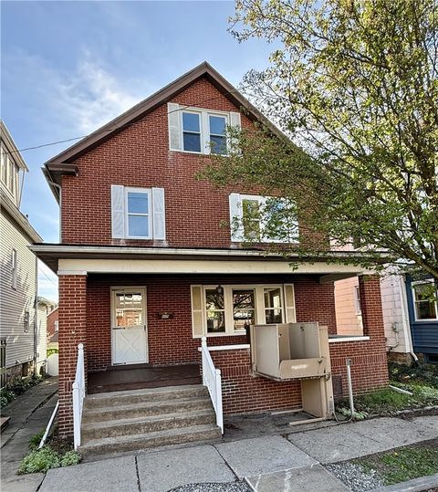 Photo of 605 Hawthorne Ave, Kittanning, PA 16201 (MLS # 1749276)