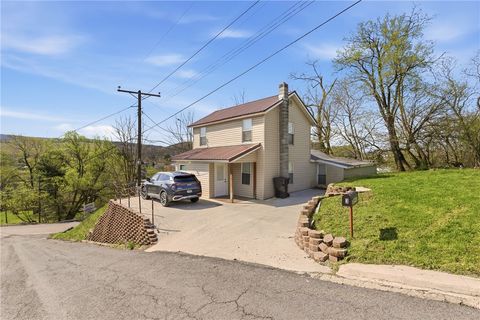Photo of 3 Chestnut St, Meyersdale, PA 15552 (MLS # 1748978)