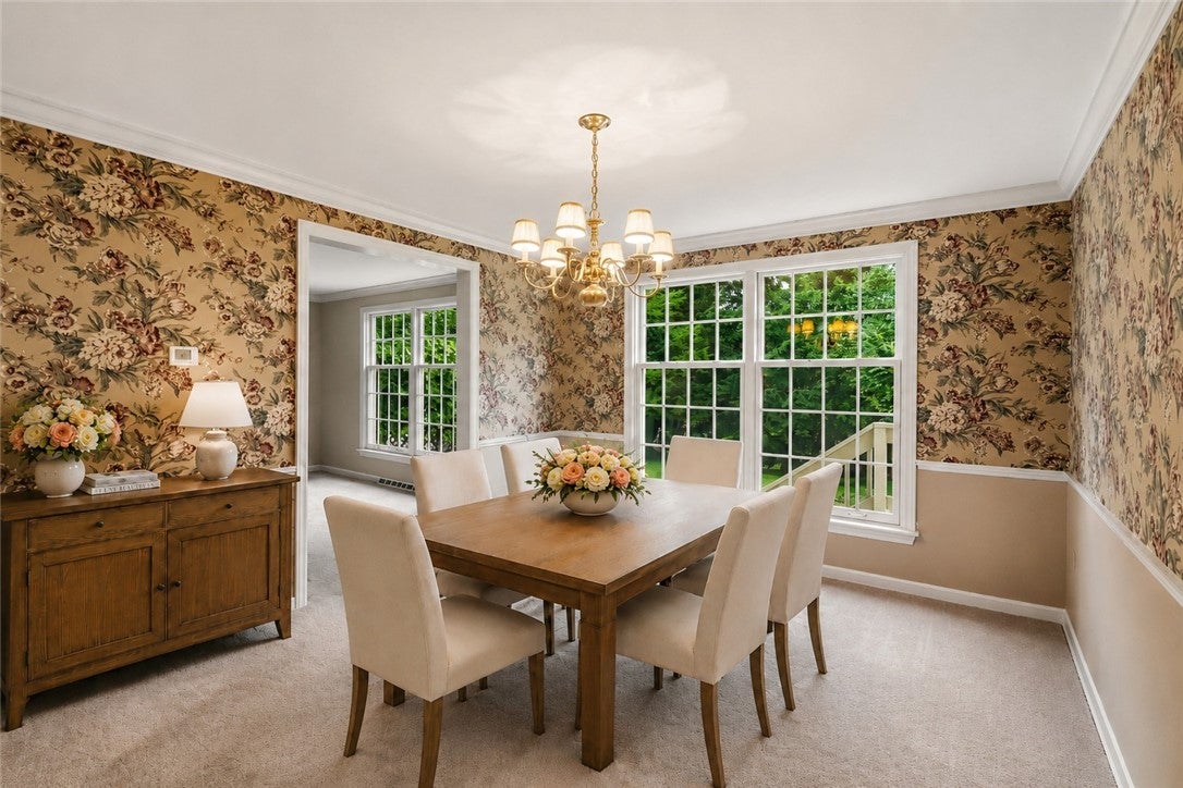 130 Laurelwood Dr
