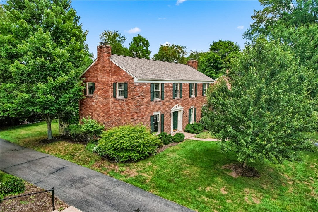 130 Laurelwood Dr