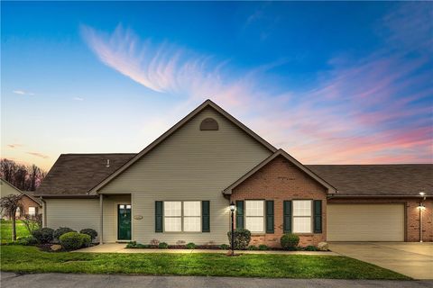 Photo of 1033 Timberwood Dr, Beaver Falls, PA 15010 (MLS # 1744983)