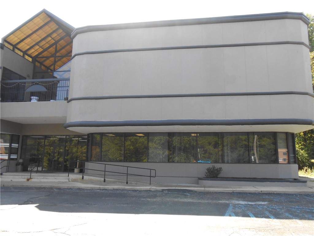 Pleasant Hills, Pennsylvania 15236, United States, ,Residential,Active,46225