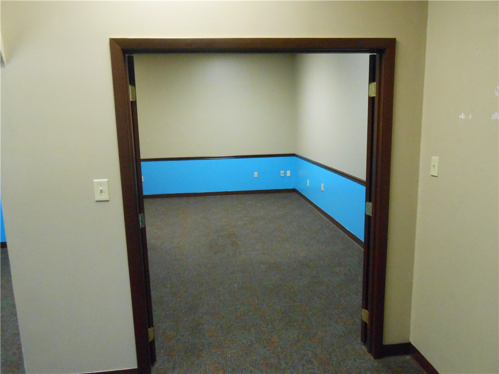 Pleasant Hills, Pennsylvania 15236, United States, ,Residential,Active,46225