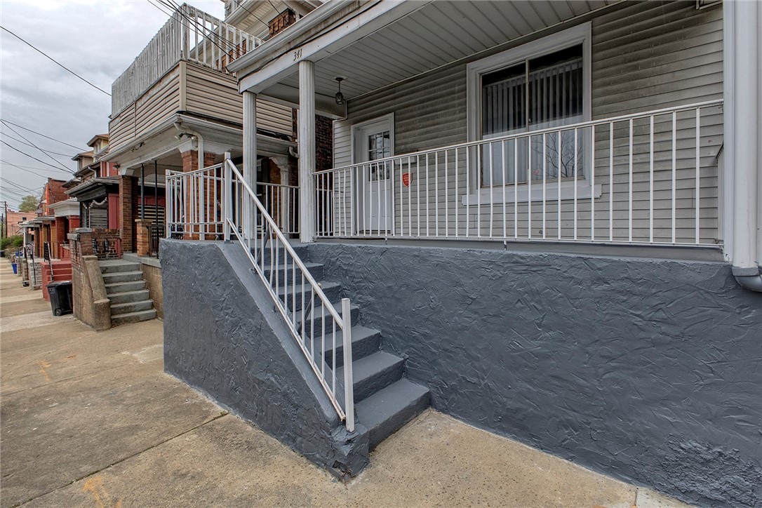 341 Lawn St St, Oakland, Pennsylvania image 3