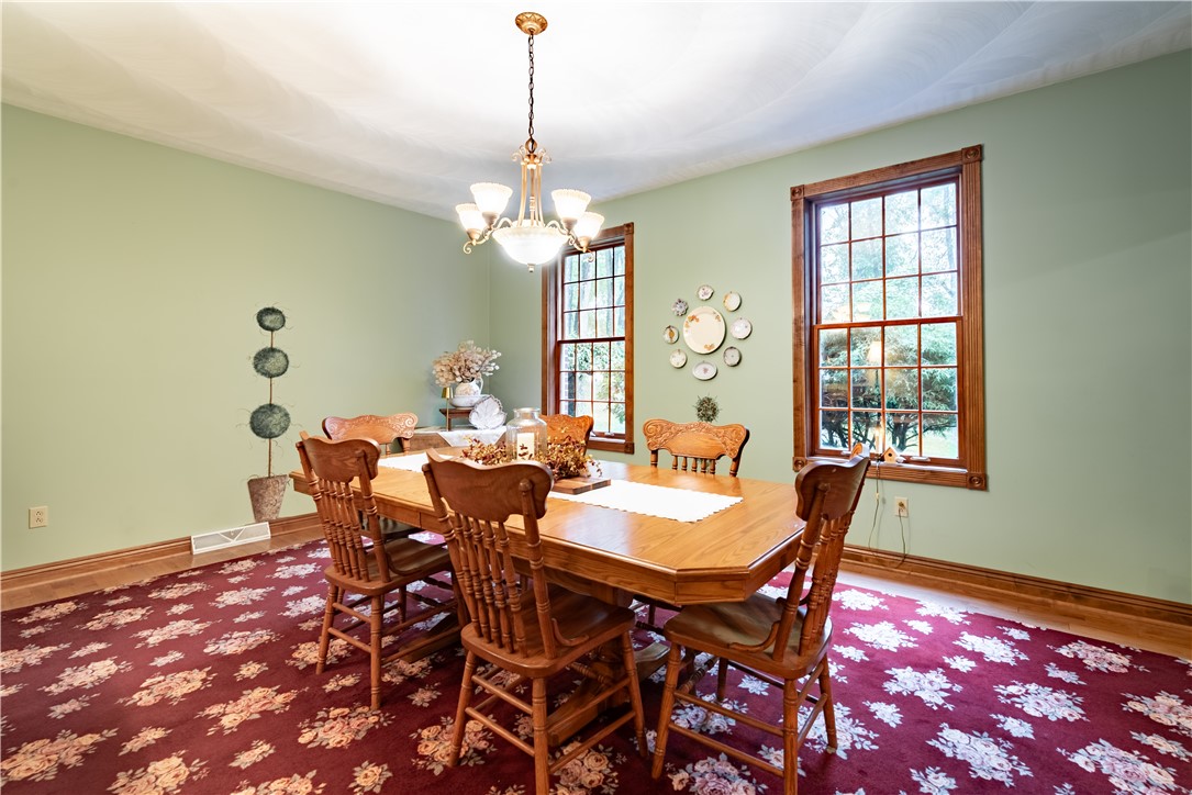 Franklin Twp, Pennsylvania 16001, United States, 8 Bedrooms Bedrooms, ,9 BathroomsBathrooms,Residential,Contingent,206249