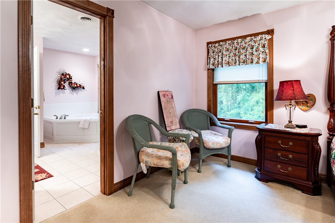 Franklin Twp, Pennsylvania 16001, United States, 8 Bedrooms Bedrooms, ,9 BathroomsBathrooms,Residential,Contingent,206249