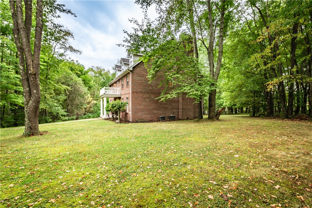 Franklin Twp, Pennsylvania 16001, United States, 8 Bedrooms Bedrooms, ,9 BathroomsBathrooms,Residential,Contingent,206249