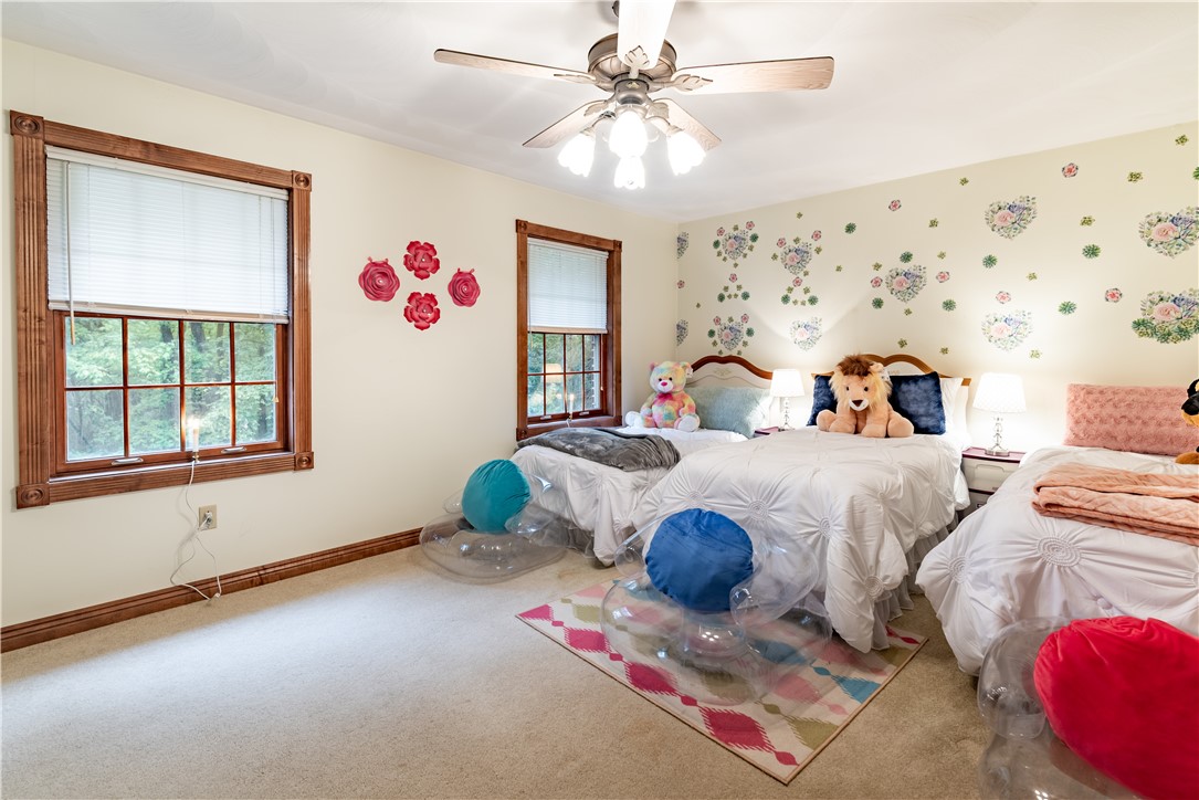 Franklin Twp, Pennsylvania 16001, United States, 8 Bedrooms Bedrooms, ,9 BathroomsBathrooms,Residential,Contingent,206249