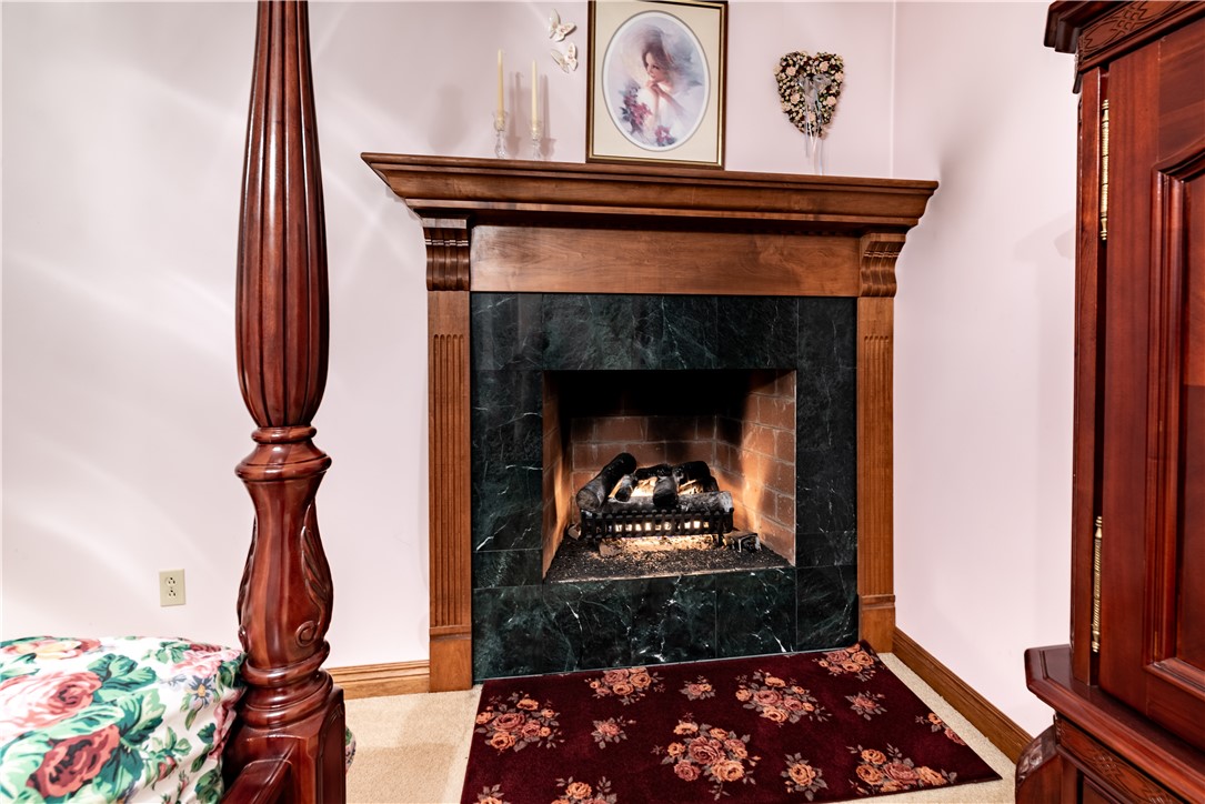 Franklin Twp, Pennsylvania 16001, United States, 8 Bedrooms Bedrooms, ,9 BathroomsBathrooms,Residential,Contingent,206249