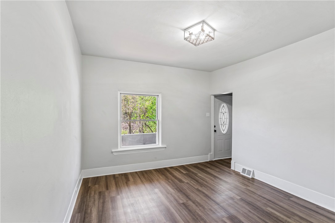 204 N 4th St St, Jeannette, Pennsylvania image 9