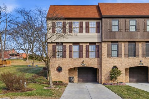 Photo of 401 Maywood Dr, Bethel Park, PA 15102 (MLS # 1739463)