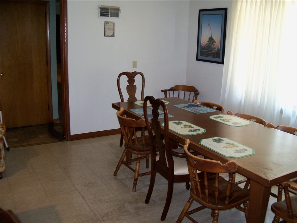 Neshannock Twp, Pennsylvania 16105, United States, 3 Bedrooms Bedrooms, ,2 BathroomsBathrooms,Residential,Active,47915