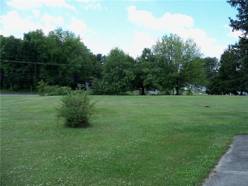 Neshannock Twp, Pennsylvania 16105, United States, 3 Bedrooms Bedrooms, ,2 BathroomsBathrooms,Residential,Active,47915