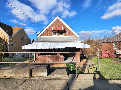 Photo of 821 Worthington Ave, Clairton, PA 15025 (MLS # 1736114)
