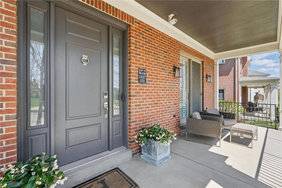 1637 Parkview