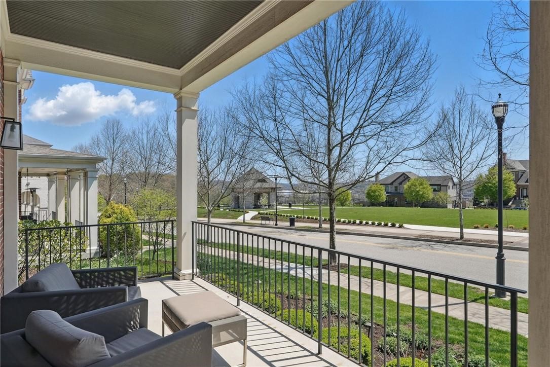 1637 Parkview