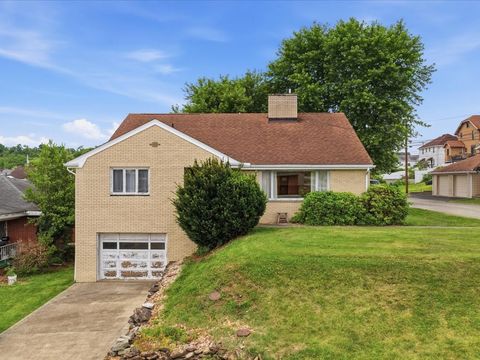 Townhouse For Sale - 600 Mary St St<br/> Monongahela, PA 15063
