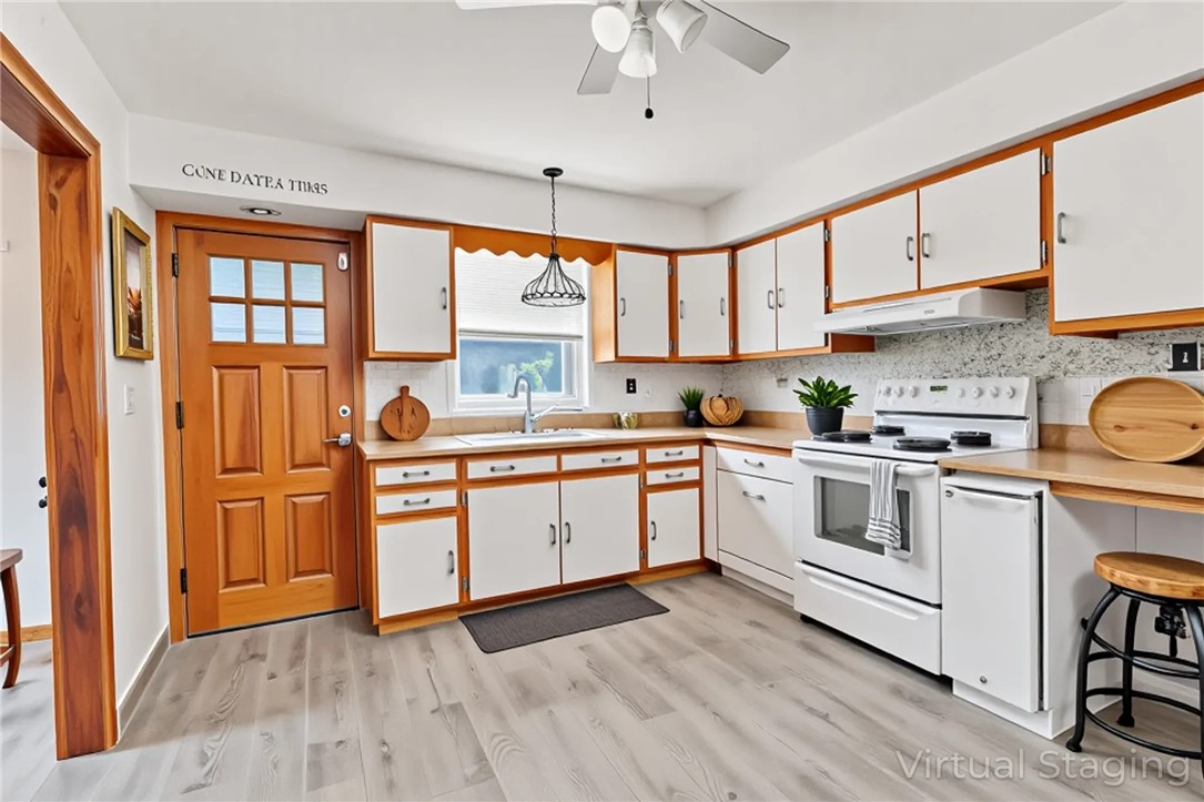 Penn Hills, Pennsylvania 15235, United States, 3 Bedrooms Bedrooms, ,2 BathroomsBathrooms,Residential,Active,164241