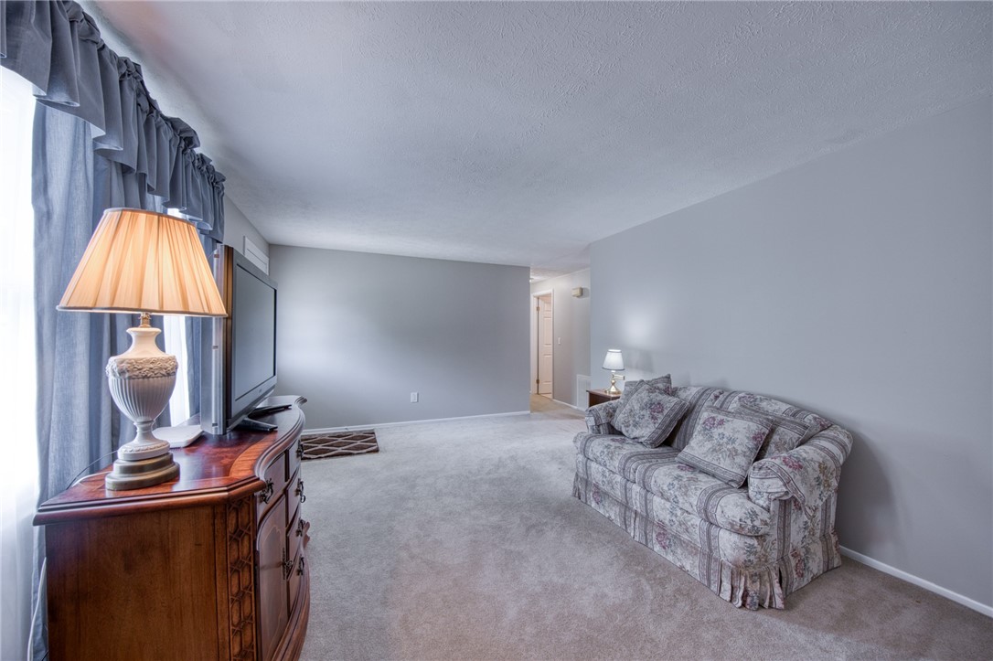 Cranberry Twp, Pennsylvania 16066, United States, 3 Bedrooms Bedrooms, ,1 BathroomBathrooms,Residential,Active,188490