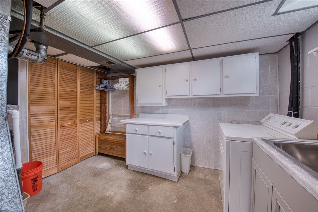 Cranberry Twp, Pennsylvania 16066, United States, 3 Bedrooms Bedrooms, ,1 BathroomBathrooms,Residential,Active,188490