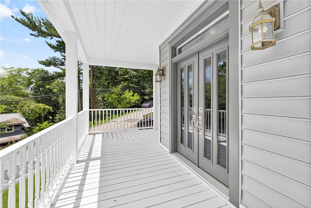 736 Orchard Terrace