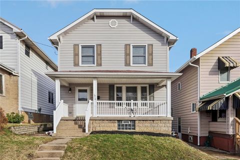 Photo of 1910 Ridge Ave, New Kensington, PA 15068 (MLS # 1738000)