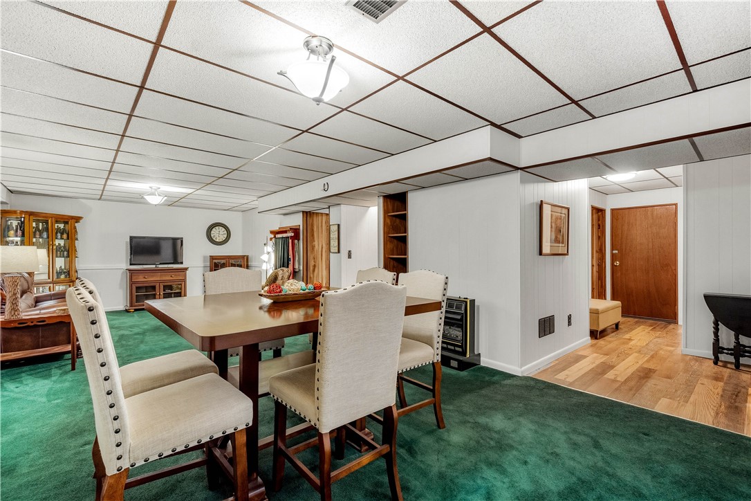 Mt Pleasant Twp, Pennsylvania 15340, United States, 3 Bedrooms Bedrooms, ,3 BathroomsBathrooms,Residential,Active,219657