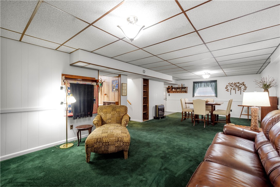 Mt Pleasant Twp, Pennsylvania 15340, United States, 3 Bedrooms Bedrooms, ,3 BathroomsBathrooms,Residential,Active,219657