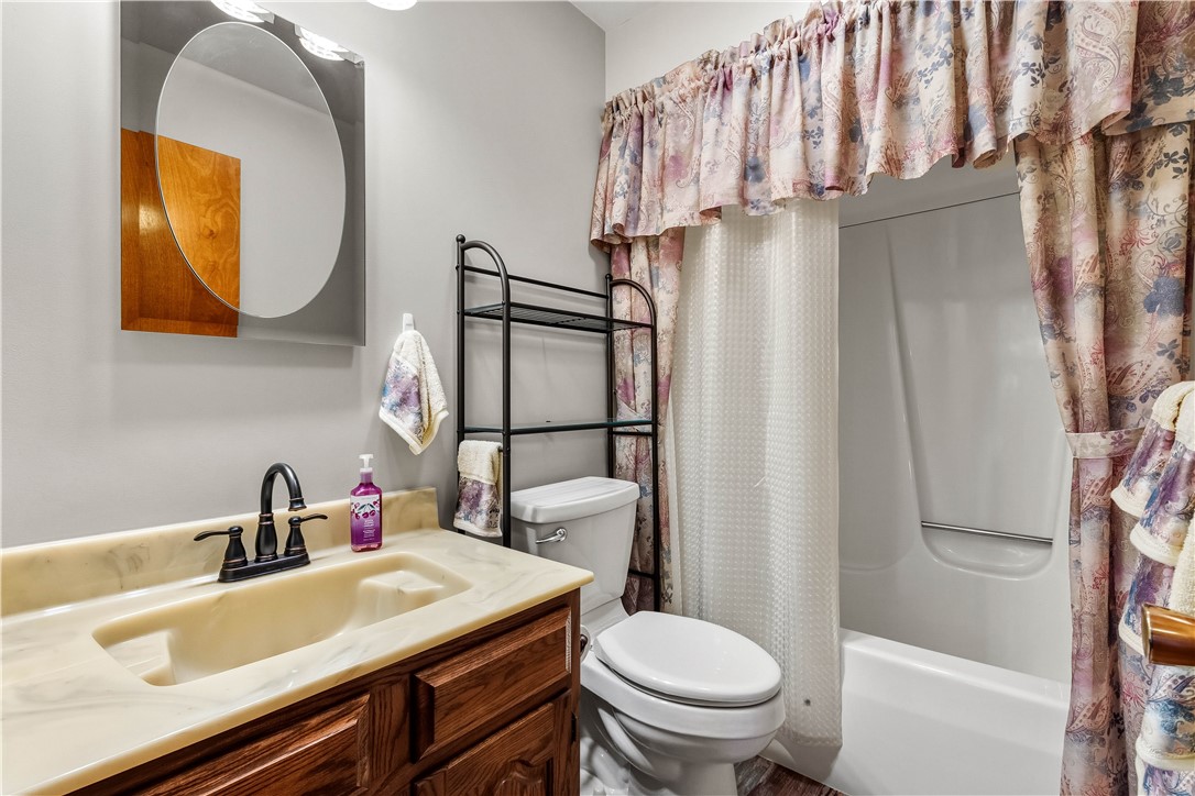 Mt Pleasant Twp, Pennsylvania 15340, United States, 3 Bedrooms Bedrooms, ,3 BathroomsBathrooms,Residential,Active,219657