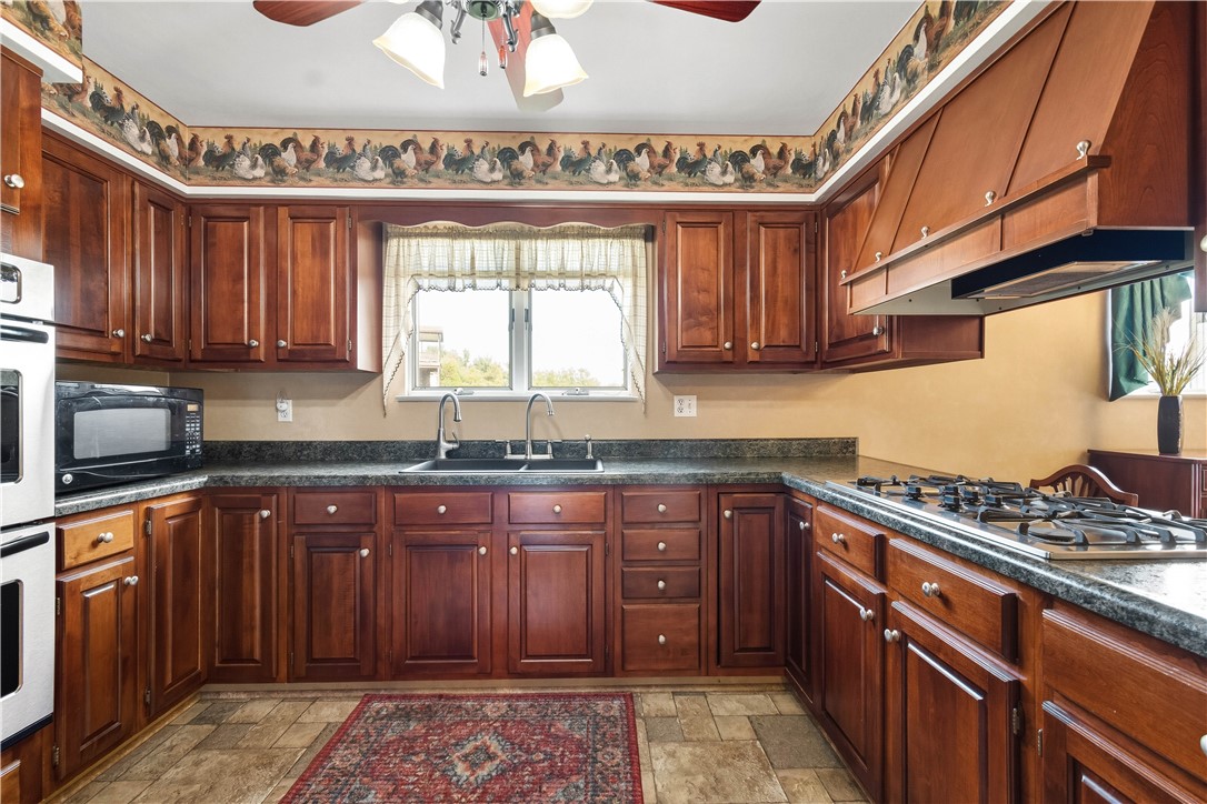 Mt Pleasant Twp, Pennsylvania 15340, United States, 3 Bedrooms Bedrooms, ,3 BathroomsBathrooms,Residential,Active,219657