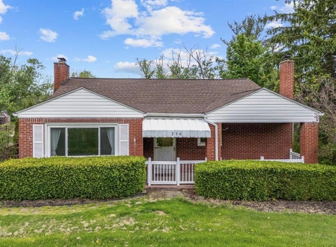 Photo of 294 Mcmurray Rd. Road, Pittsburgh, PA 15241 (MLS # 1758137)
