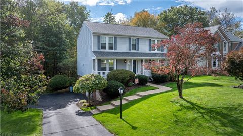 Photo of 510 Westberry Dr, New Kensington, PA 15068 (MLS # 1725712)