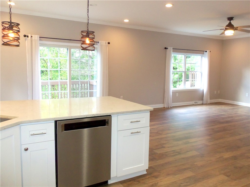 North Strabane, Pennsylvania 15317, United States, 3 Bedrooms Bedrooms, ,4 BathroomsBathrooms,Residential,Active,197825