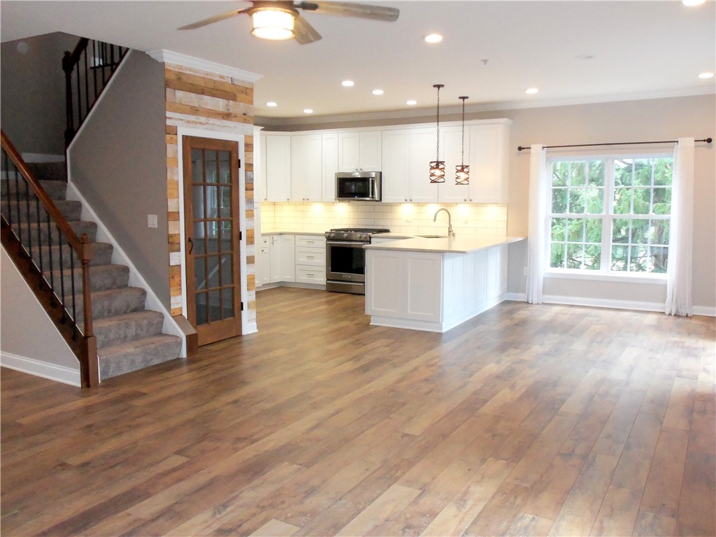 North Strabane, Pennsylvania 15317, United States, 3 Bedrooms Bedrooms, ,4 BathroomsBathrooms,Residential,Active,197825