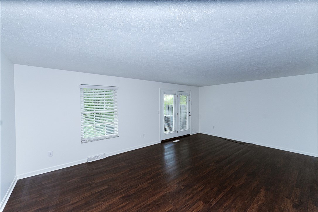 Murrysville, Pennsylvania 15668, United States, 3 Bedrooms Bedrooms, ,3 BathroomsBathrooms,Residential,Pending,181907